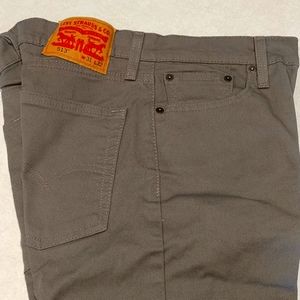 Men's Levi 513 31-32 jeans